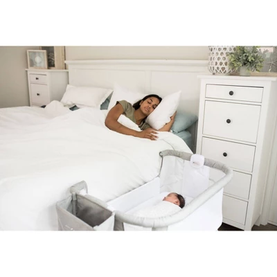 Baby Delight Beside Me Dreamer Deluxe Bassinet And Bedside Sleeper - Quilted Pebble Gray - Image 9