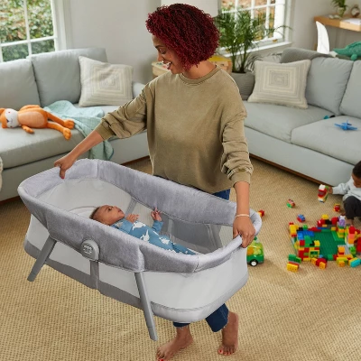 Graco Dream More 2-in-1 Travel Bassinet - Image 3