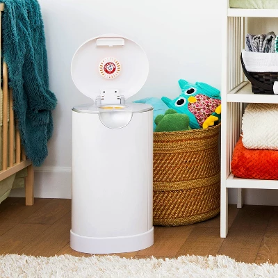 Munchkin Diaper Pail Baby Registry - Starter Set - Image 3