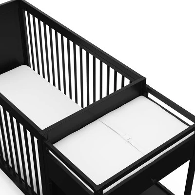 Graco Fable 4-in-1 Convertible Crib And Changer - Image 4